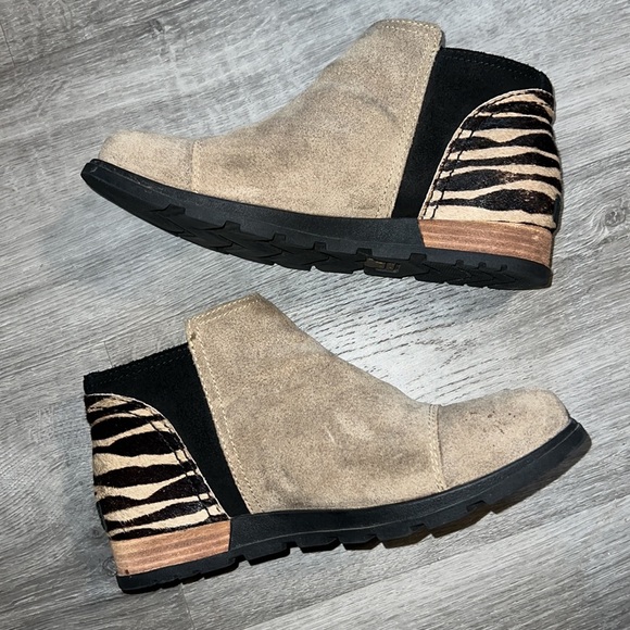 SOREL Major Low Tan Suede Leather Zebra Print Side Zip Ankle Bootie Boots - Picture 5 of 10